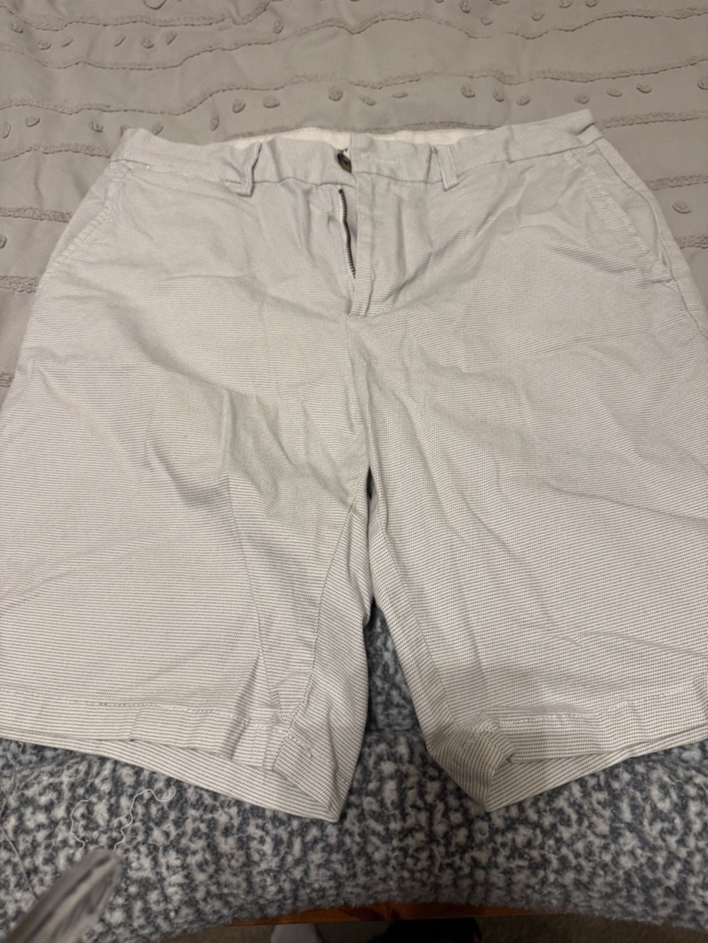 Old Navy Light Gray Seersucker Flat-Front Men's Shorts
